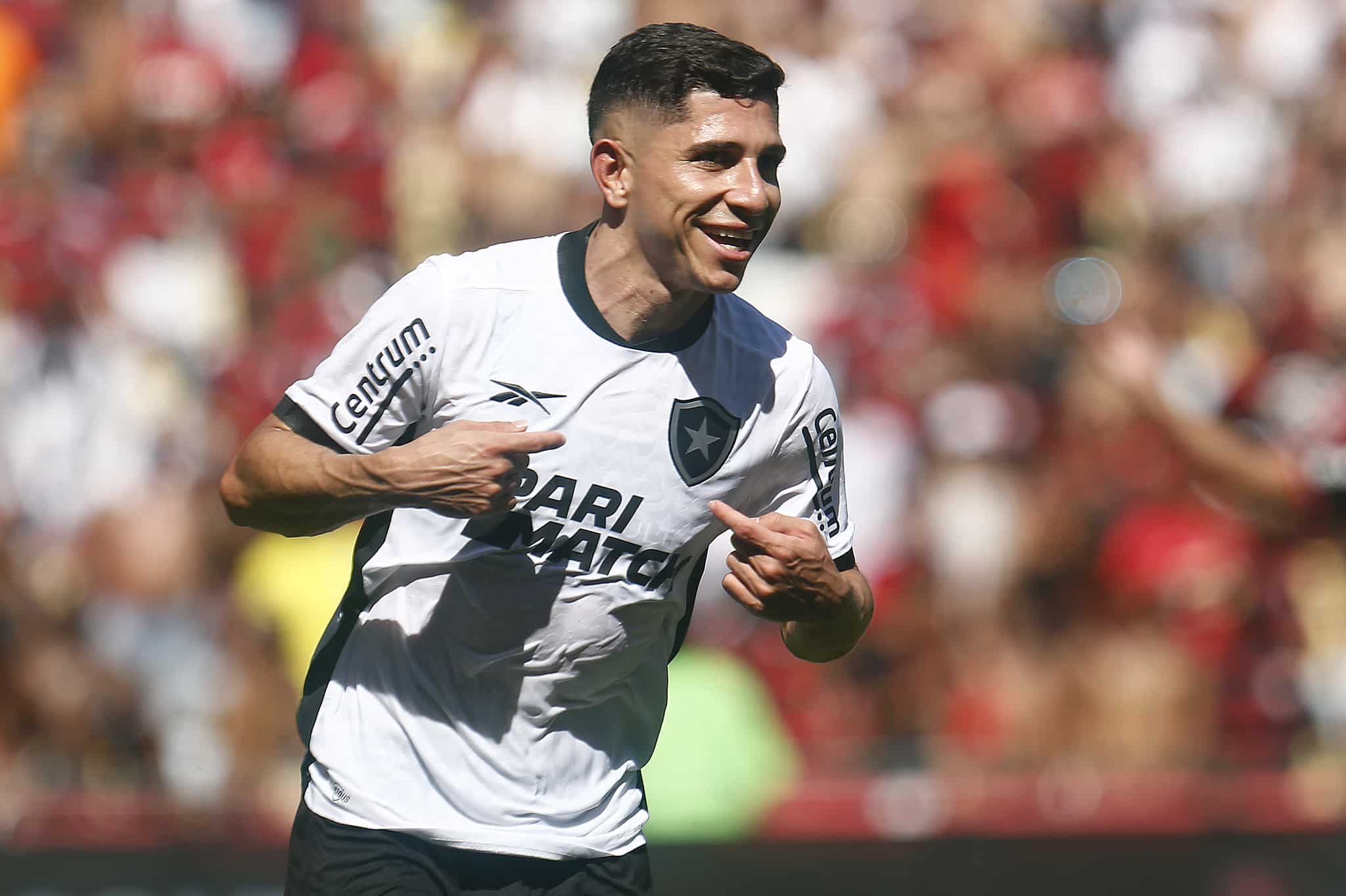 Botafogo &eacute; efetivo contra o Flamengo e Artur Jorge passa no primeiro grande teste
