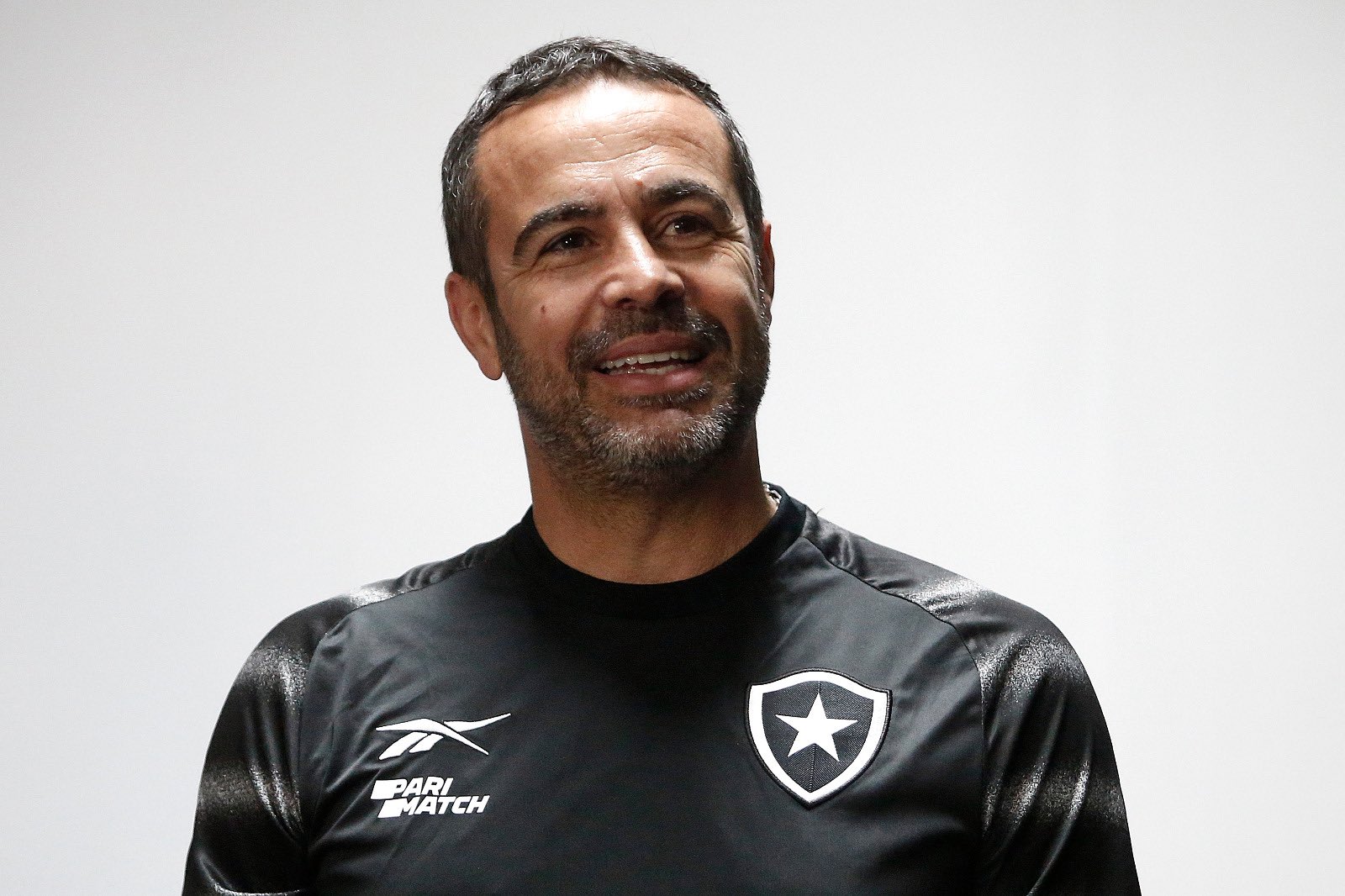 Depois de mais de 40 dias com interino, Botafogo anuncia o t&eacute;cnico Artur Jorge