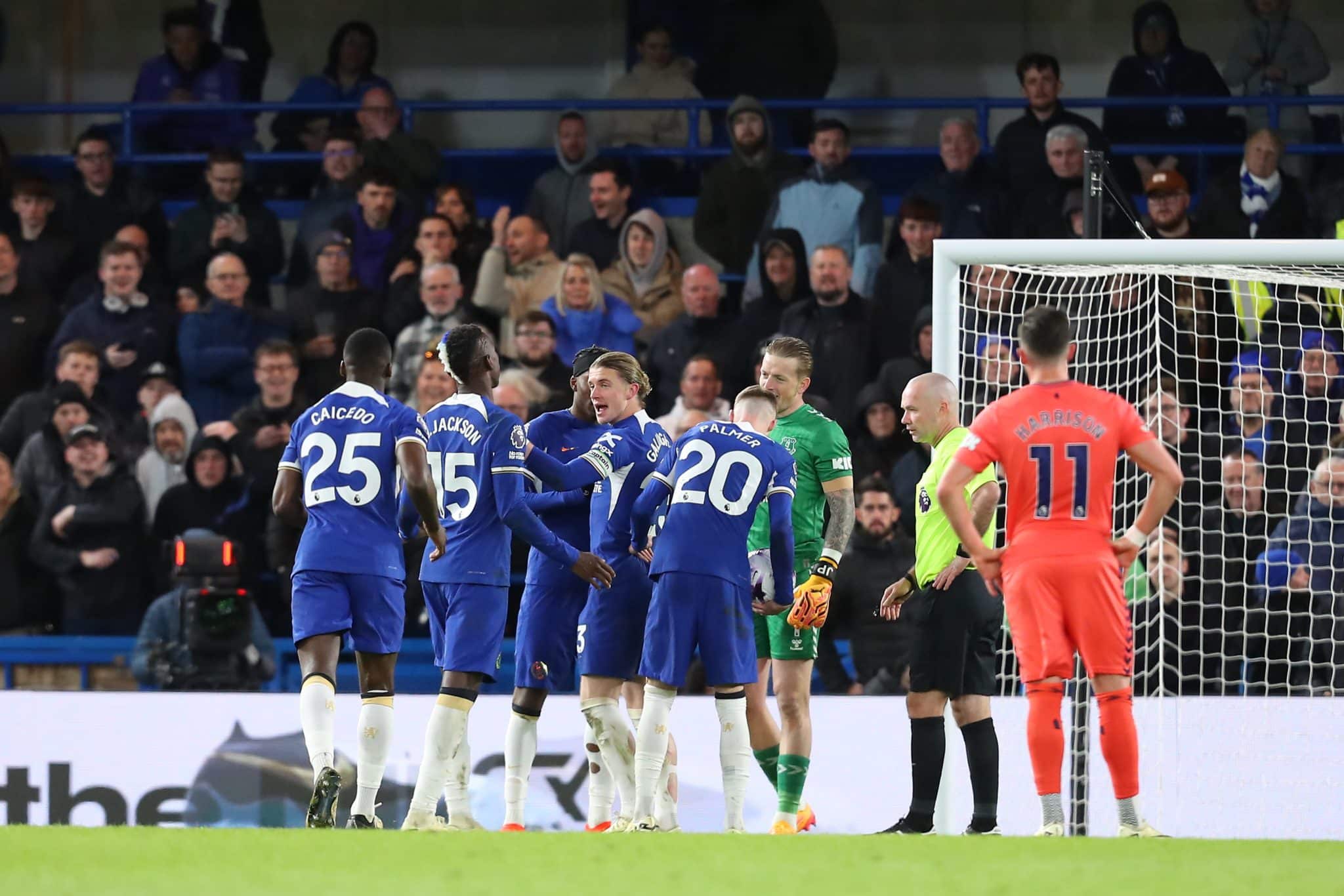 Pochettino d&aacute; ultimalto a jogadores do Chelsea ap&oacute;s briga por cobran&ccedil;a de p&ecirc;nalti