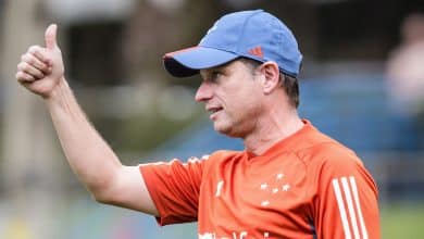 Come&ccedil;ando do zero, Seabra estreia pelo Cruzeiro na Sul-Americana