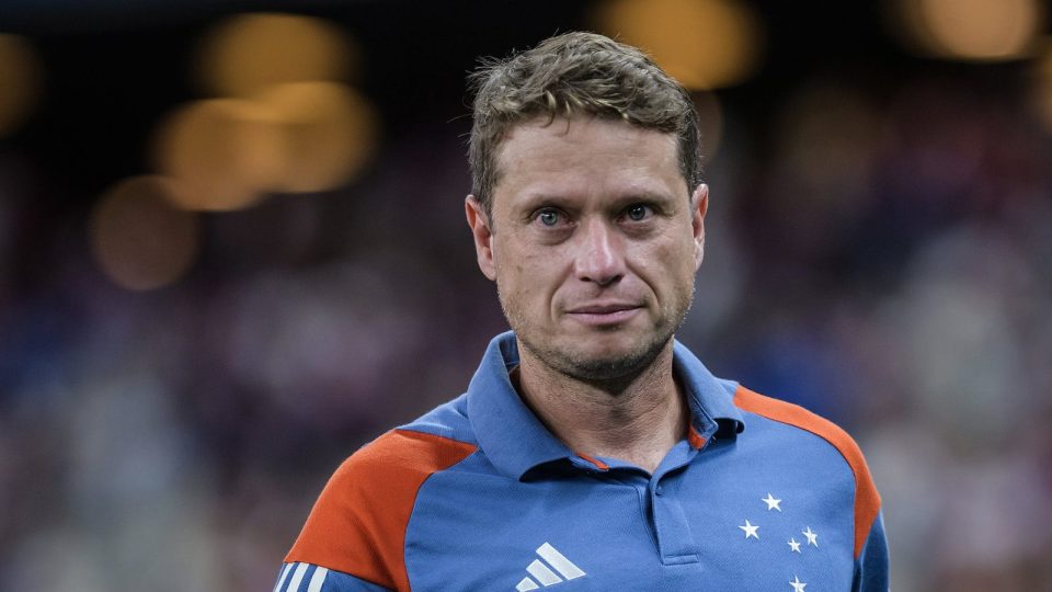 Em busca de paz e pontos, Cruzeiro recebe o Vitória pelo Brasileirão