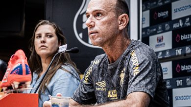 &lsquo;E essa bunda a&iacute;?&rsquo;: Kleiton Lima volta ao Santos, mas den&uacute;ncias est&atilde;o longe de acabar