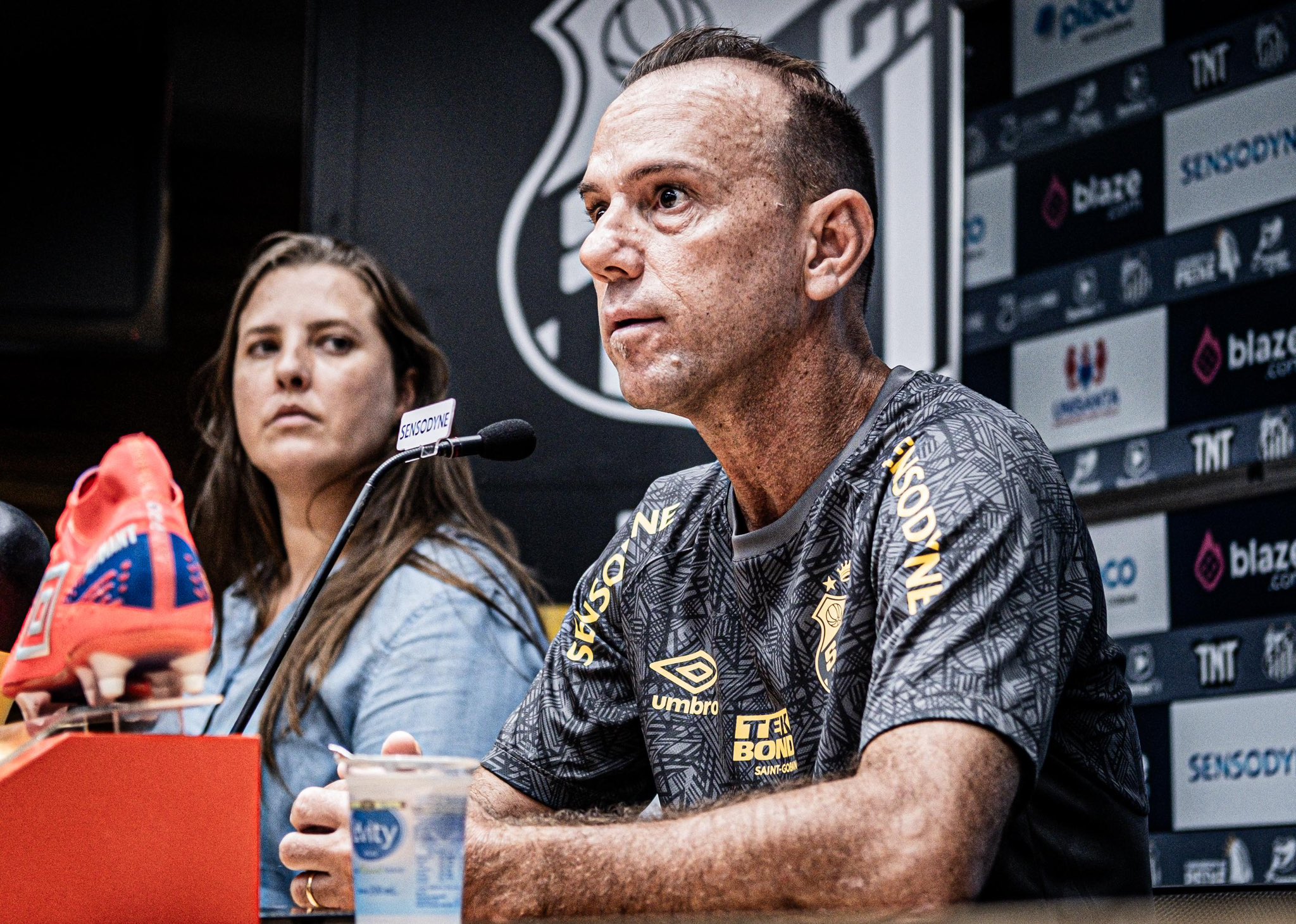 &lsquo;E essa bunda a&iacute;?&rsquo;: Kleiton Lima volta ao Santos, mas den&uacute;ncias est&atilde;o longe de acabar