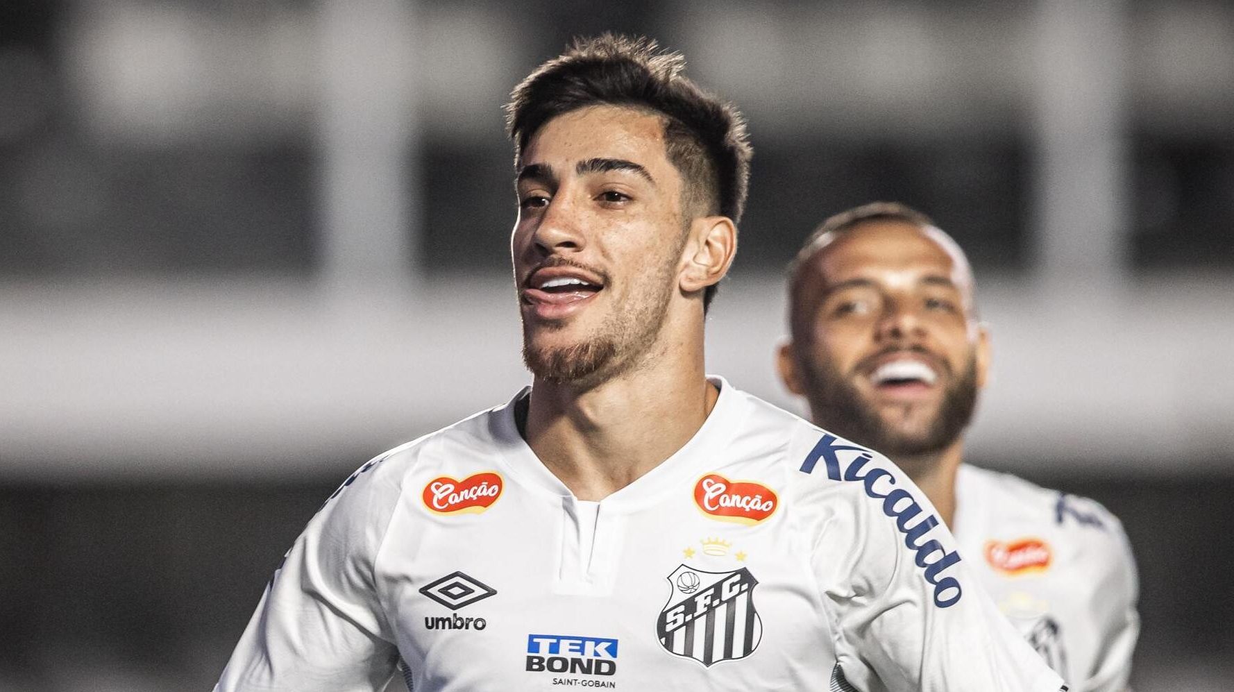 Santos faz o b&aacute;sico no 2&ordm; tempo e estreia na S&eacute;rie B com vit&oacute;ria sobre o Paysandu