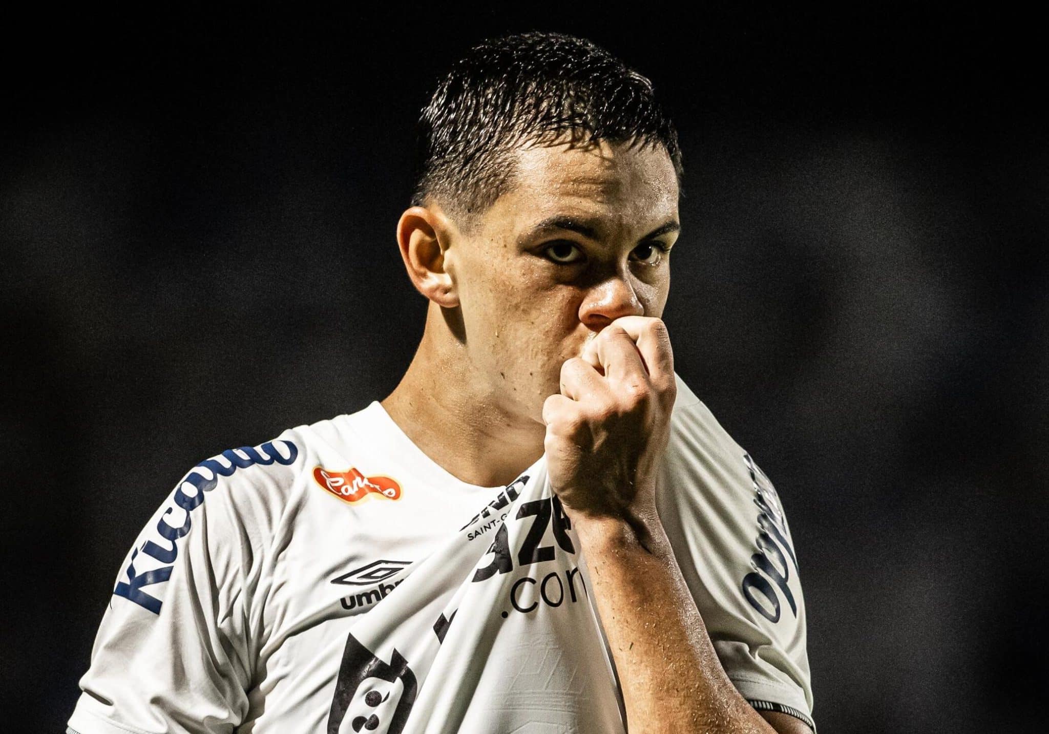 Seguro, mas sem brilho, Santos vence a segunda seguida e assume a ponta na S&eacute;rie B