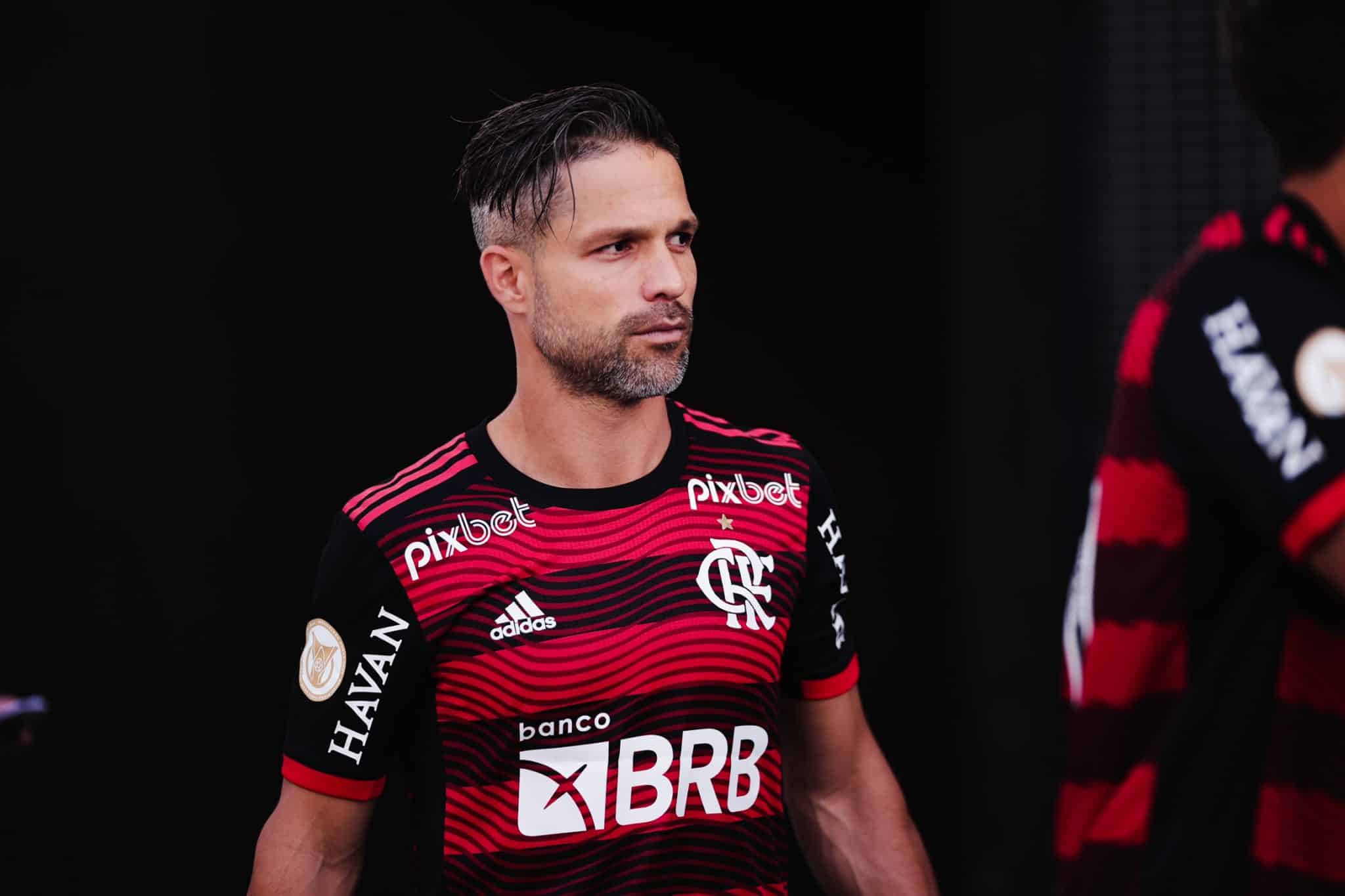 Diego Ribas v&ecirc; Vini Jr. e Endrick como refer&ecirc;ncias para f&atilde;s, mas pede cuidado em cr&iacute;ticas