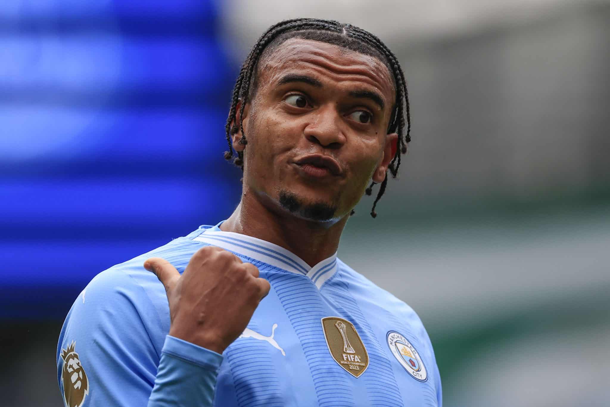 Akanji pelo Manchester City (Foto: Icon Sport)