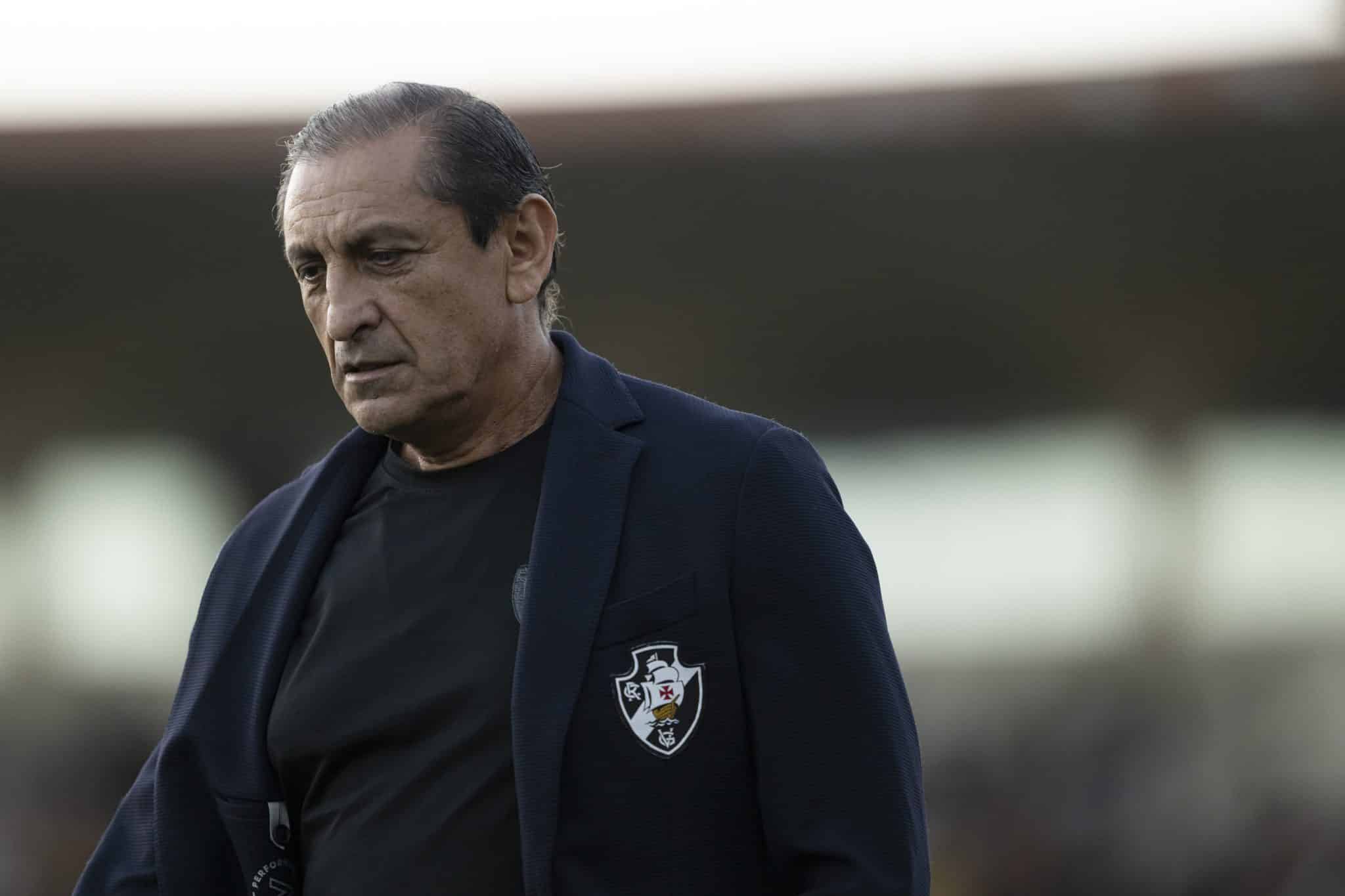 Ram&oacute;n D&iacute;az deixa o Vasco ap&oacute;s goleada e aumenta crise no come&ccedil;o do Brasileiro