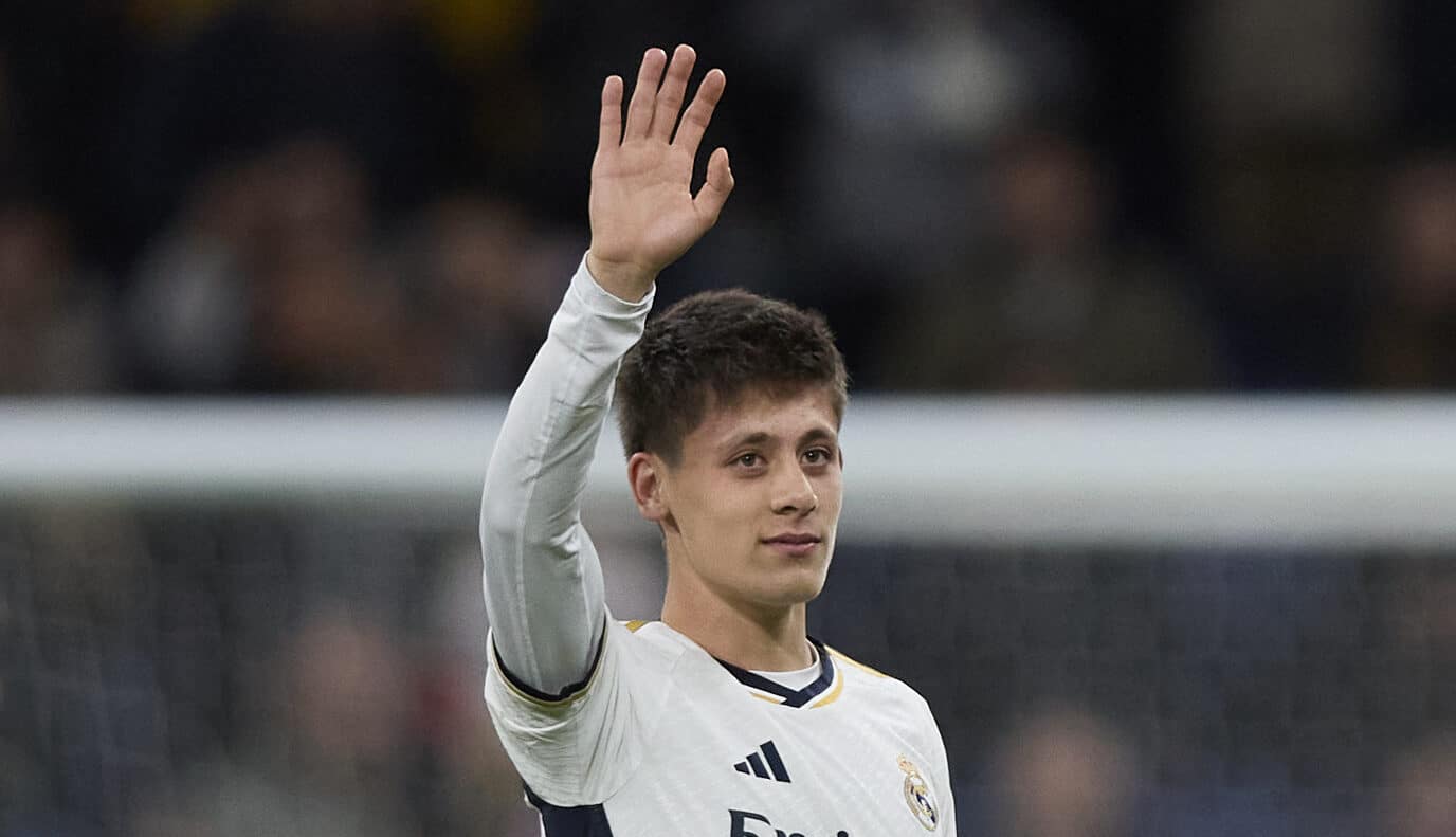 Titular pela primeira vez, G&uuml;ler decide e reservas do Real Madrid batem Sociedad