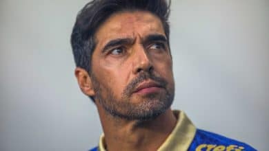 Abel elogia reservas do Palmeiras e d&aacute; moral para meias pouco utilizados