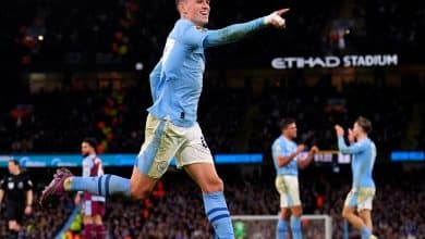 Com recital de Rodri e Foden, City atropela Villa e segue na cola de l&iacute;deres