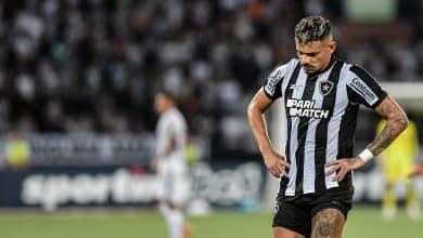 Em semana conturbada, Botafogo decepciona e &eacute; derrotado pelo Junior Barranquilla