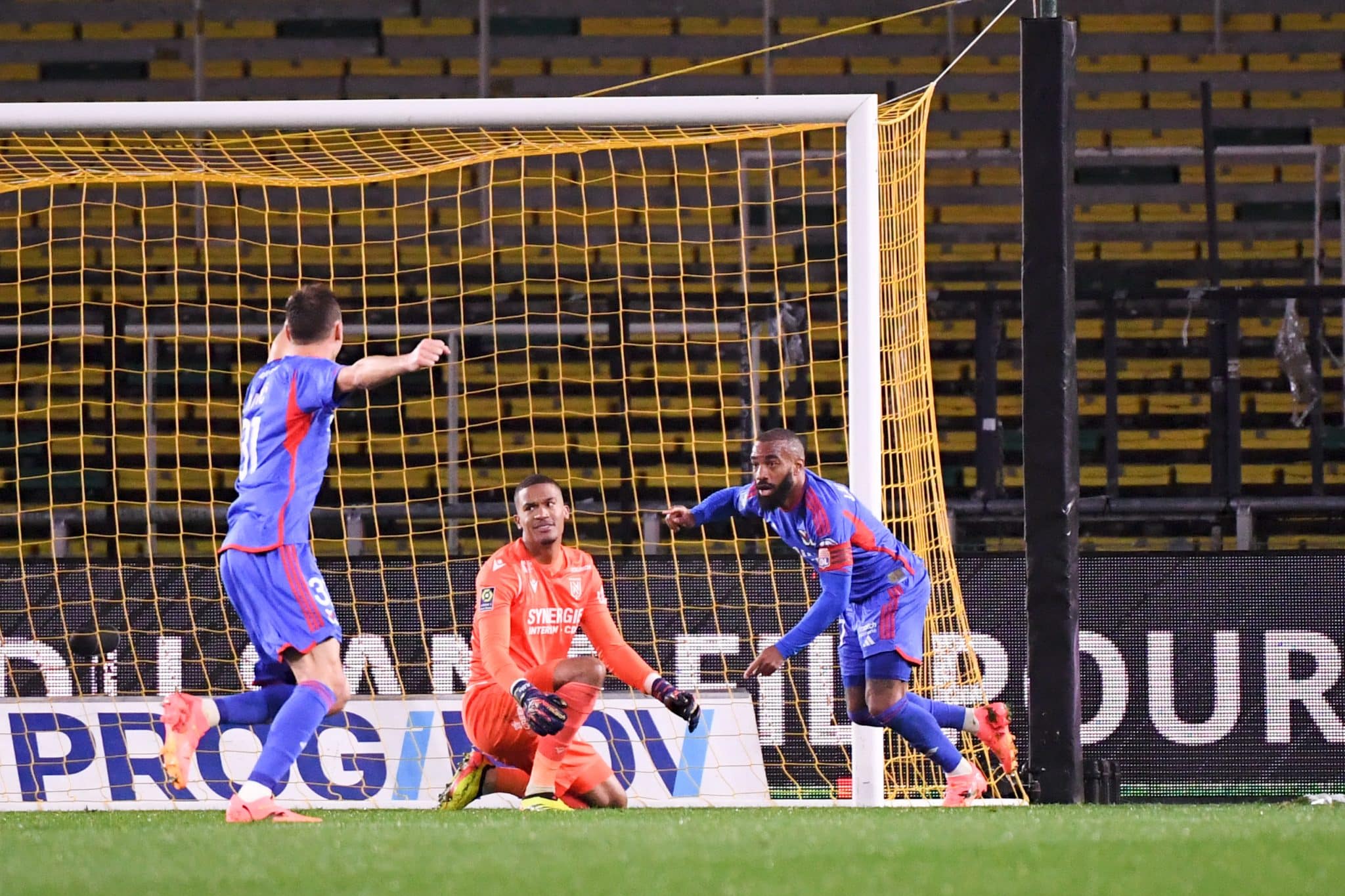 Quem diria: antes amea&ccedil;ado de cair, agora o Lyon sonha com a Europa