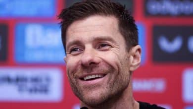CEO do Bayer Leverkusen aposta qual ser&aacute; pr&oacute;ximo clube de Xabi Alonso