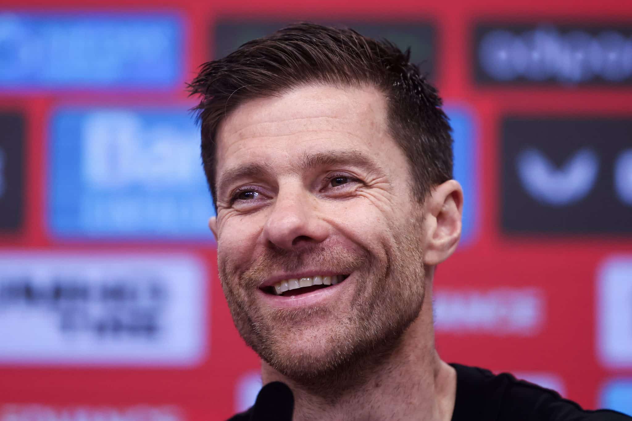 CEO do Bayer Leverkusen aposta qual ser&aacute; pr&oacute;ximo clube de Xabi Alonso