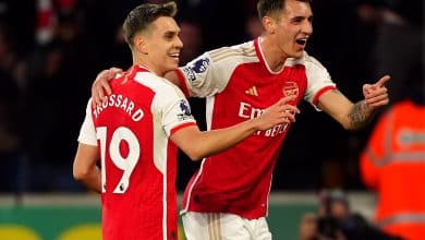 Arsenal joga para o gasto contra o Wolves e mant&eacute;m sonho vivo na Premier League