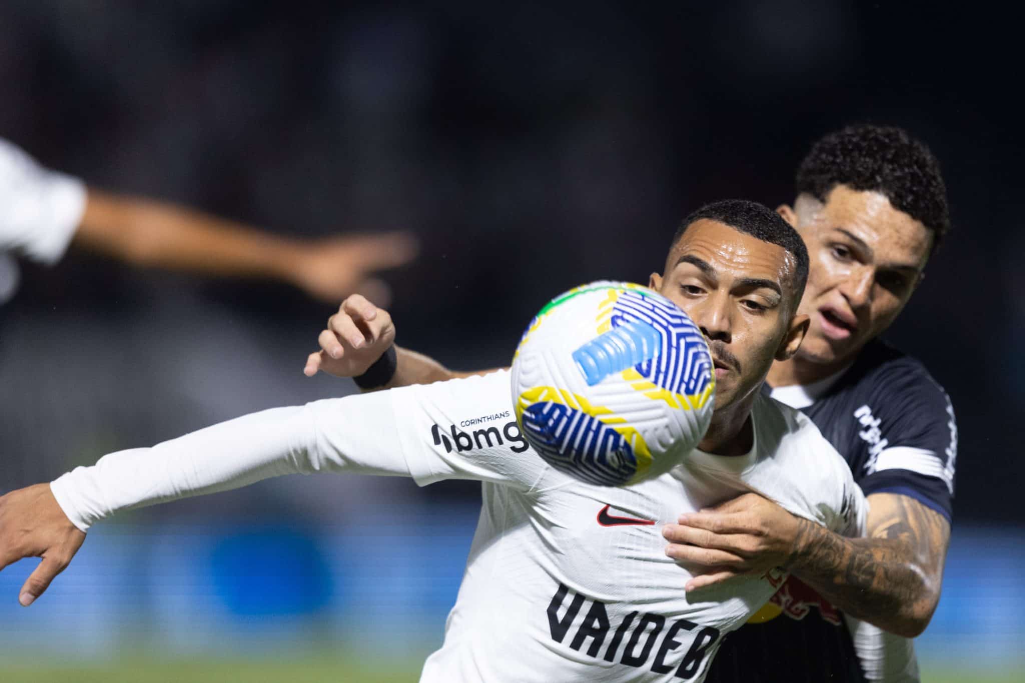 Arame liso, Corinthians &eacute; derrotado pelo Bragantino e segue sem vencer no Brasileir&atilde;o