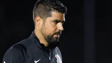 &lsquo;Injusto&rsquo;: Ant&oacute;nio Oliveira lamenta derrota e explica falta de gols do Corinthians