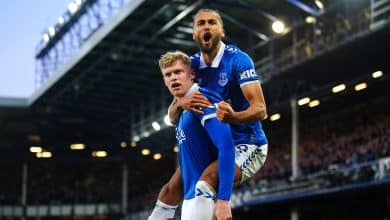 Everton volta a vencer Liverpool em casa ap&oacute;s 14 anos e deixa rival longe do t&iacute;tulo