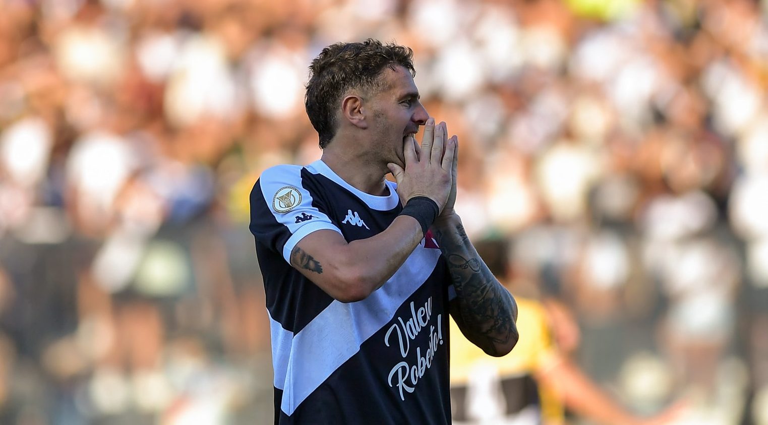 Em mais uma crise, Vasco tenta juntar os cacos contra o Fortaleza na Copa do Brasil