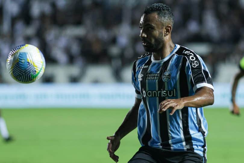 Grêmio faz jogo pobre e estreia na Copa do Brasil com empate sem gols com o Operário