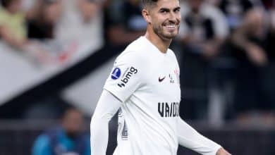 Disputa por titularidade promove evolu&ccedil;&atilde;o do ataque no Corinthians de Ant&oacute;nio