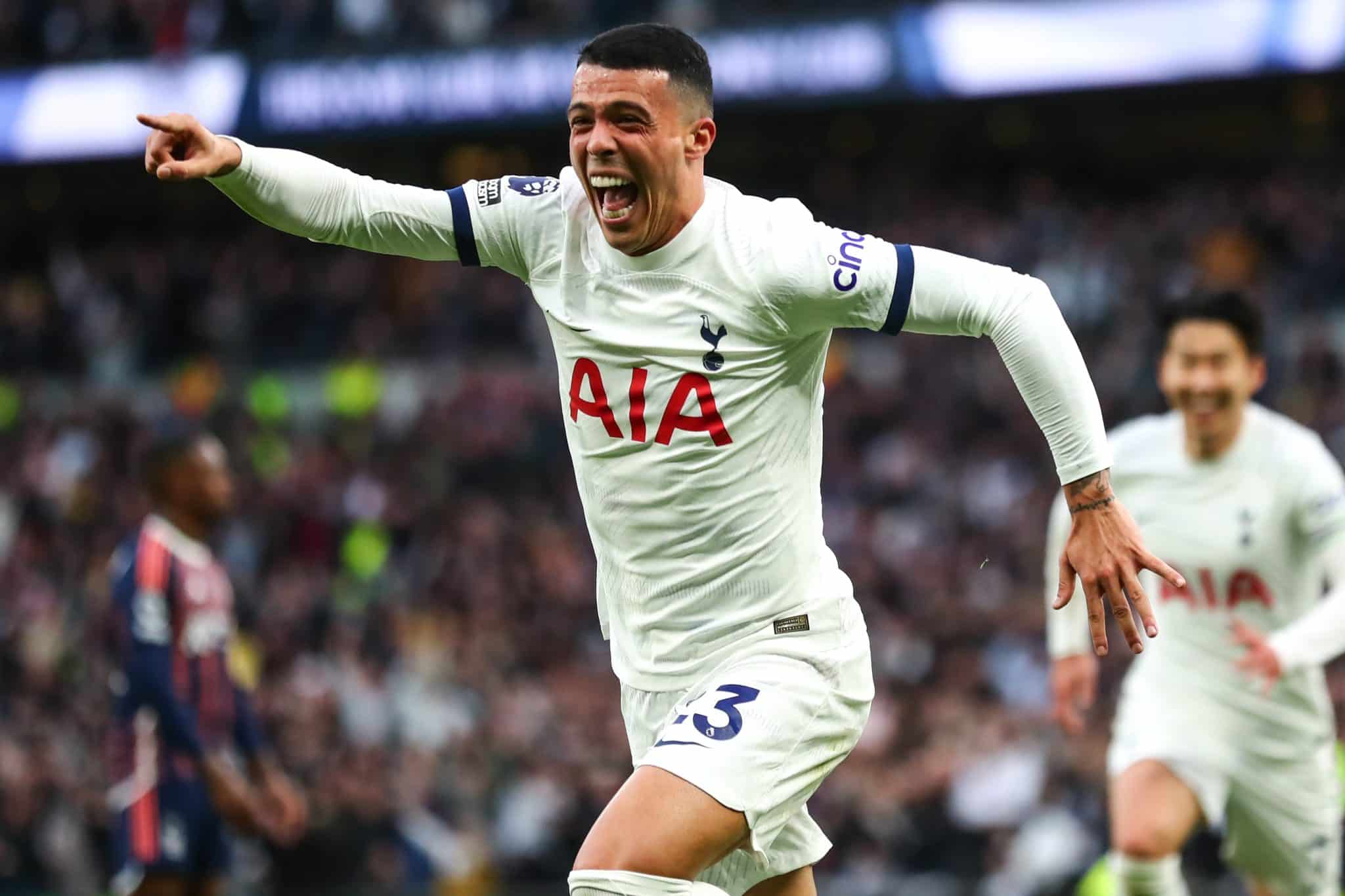 &Aacute;gua mole em pedra dura&hellip; Tottenham arromba a porta e finalmente volta ao G4