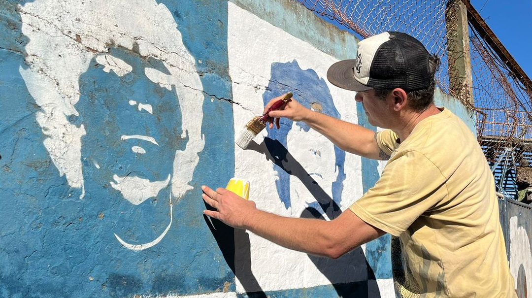 Maradona deixou marcas por onde passou, e n&atilde;o foi diferente em seu &uacute;ltimo clube