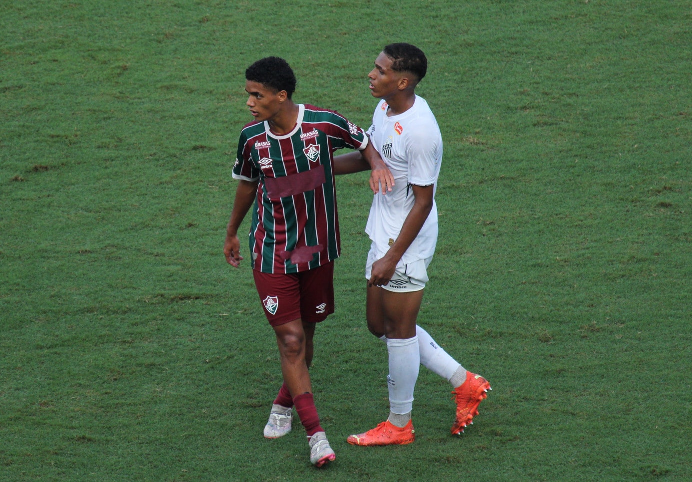 Souza em a&ccedil;&atilde;o contra o Flu