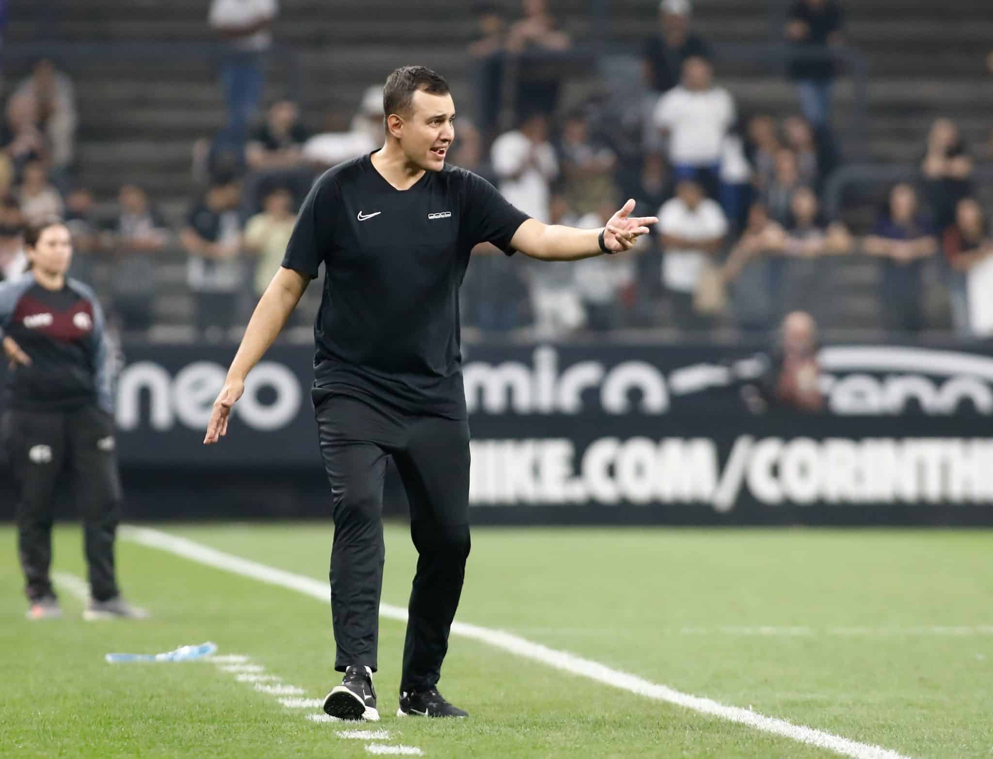 Sem Tarciane, Corinthians sofre contra a Ferrovi&aacute;ria e perde os 100% na temporada