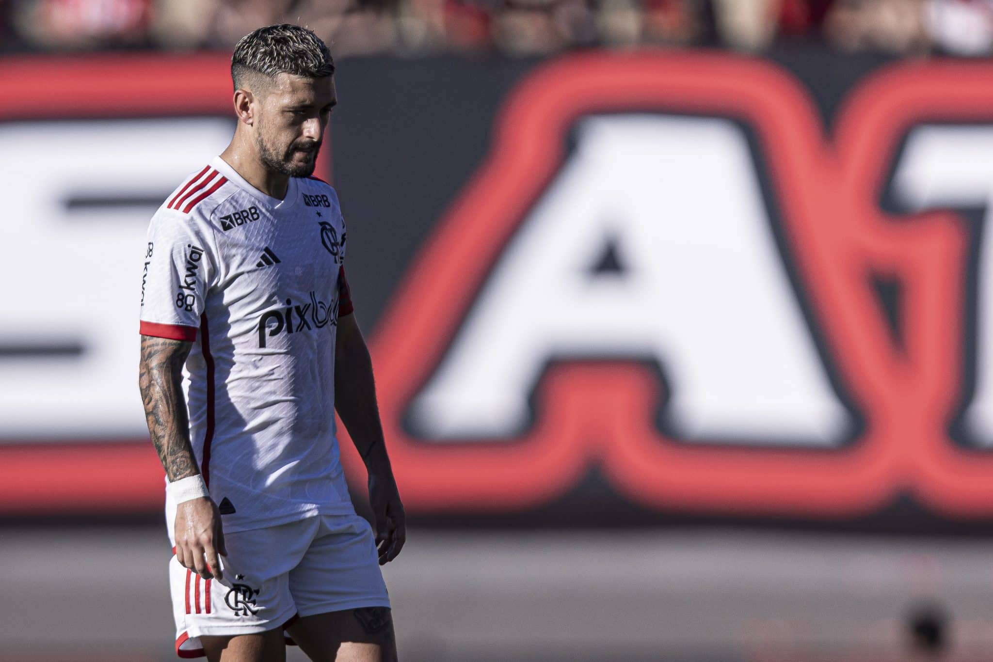 Queda  de rendimento de Arrascaeta pode explicar oscila&ccedil;&atilde;o do Flamengo