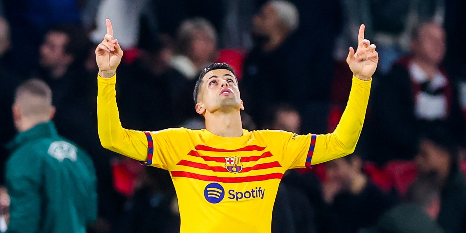 Reservas decidem para o Barcelona, e PSG v&ecirc; Donnarumma falhar de novo na Champions