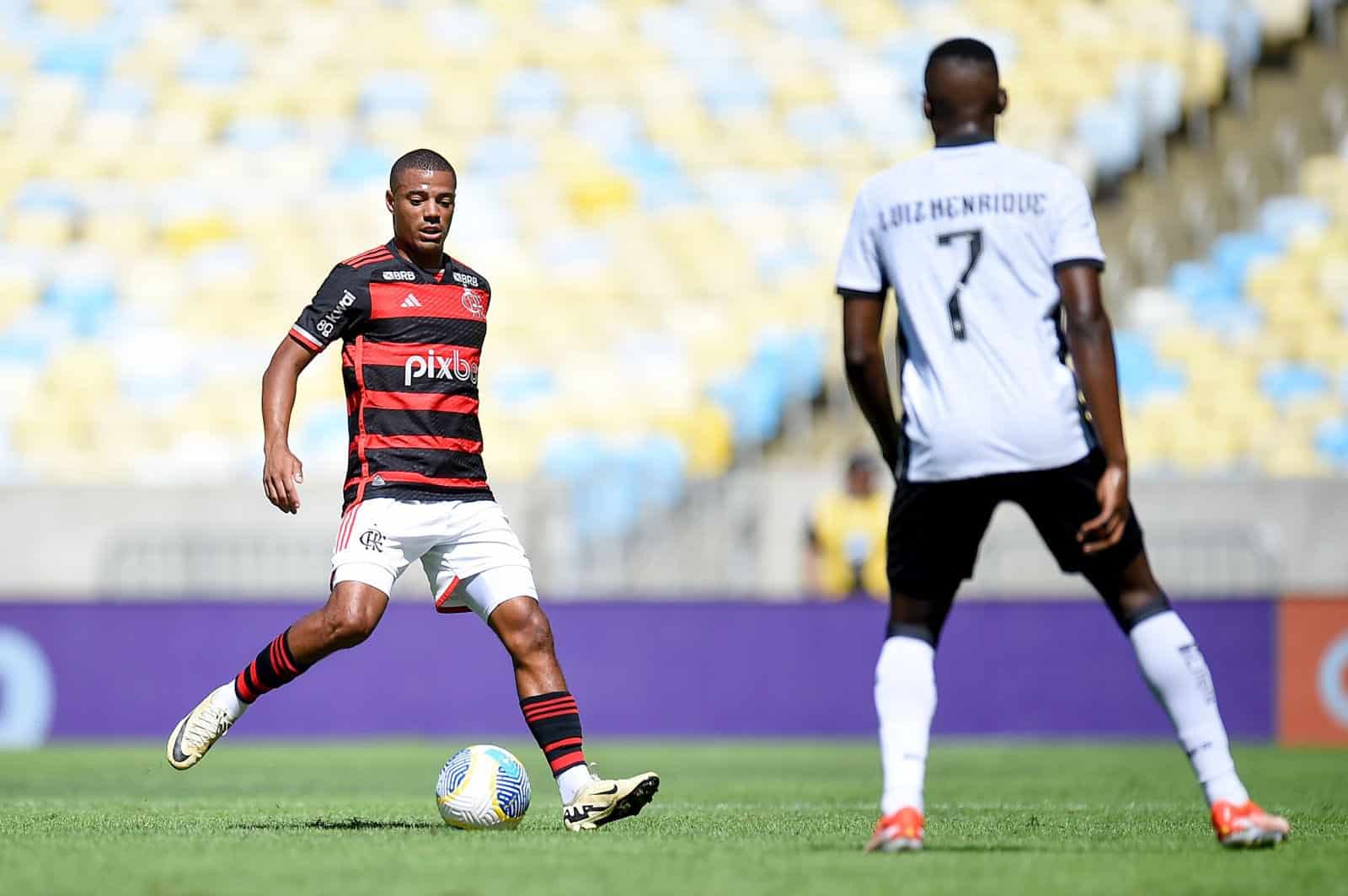 Apatia do Flamengo supera at&eacute; o calor em derrota justa para o Botafogo