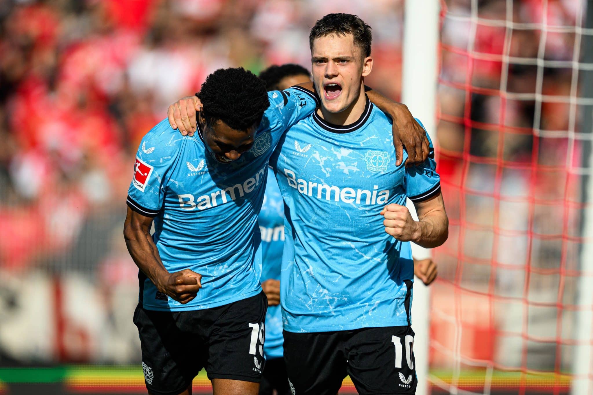 Leverkusen colocou as duas m&atilde;os na ta&ccedil;a e agora luta por algo ainda maior