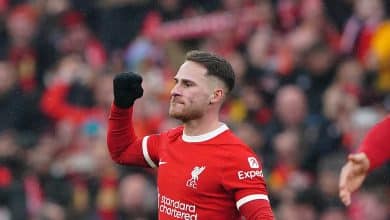 Um gola&ccedil;o de Mac Allister garantiu a vit&oacute;ria e a lideran&ccedil;a para o Liverpool