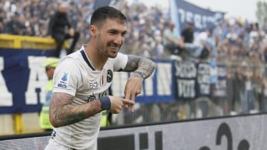 S&oacute; vale gola&ccedil;o: Napoli bate Monza de virada e segue na briga pelo m&iacute;nimo