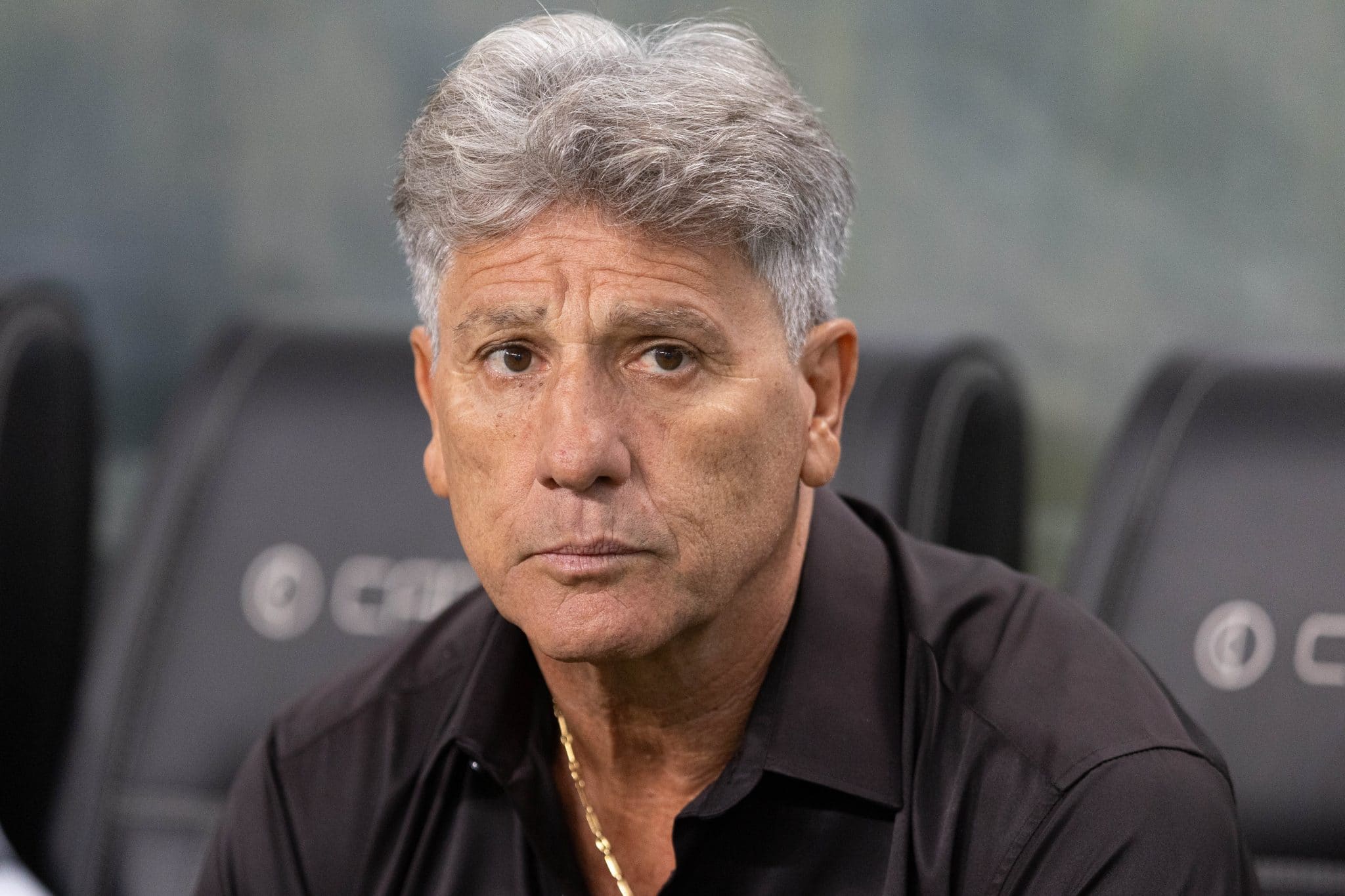 Das quatro posi&ccedil;&otilde;es da defesa, Gr&ecirc;mio s&oacute; n&atilde;o vive drama em uma