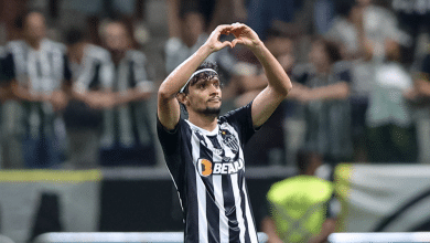 &lsquo;Confian&ccedil;a e felicidade&rsquo;: decisivo, Scarpa se encontra no Atl&eacute;tico-MG de Milito