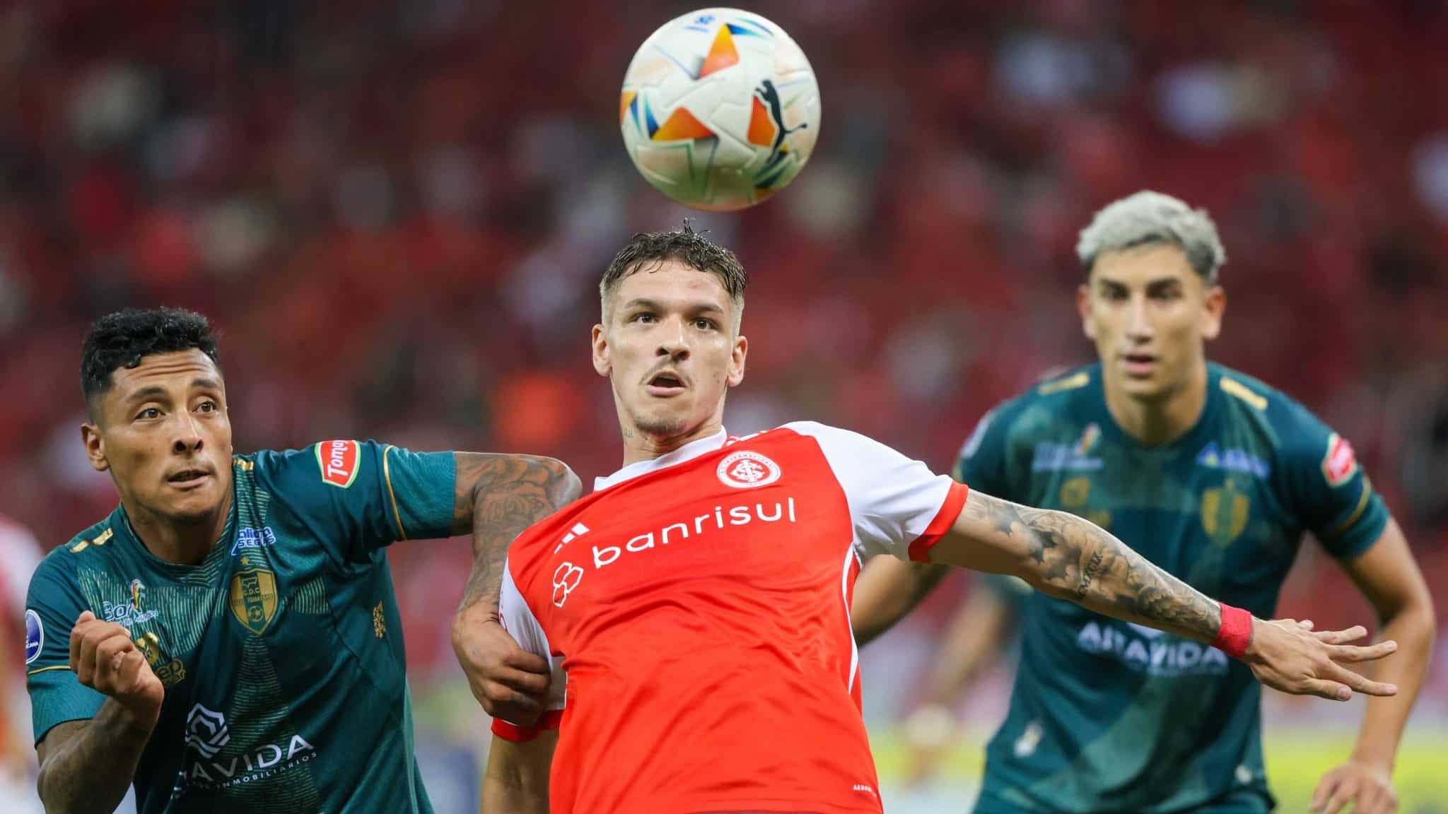 Internacional faz jogo sofr&iacute;vel contra o Tomayapo e segue sem vencer na Sul-Americana