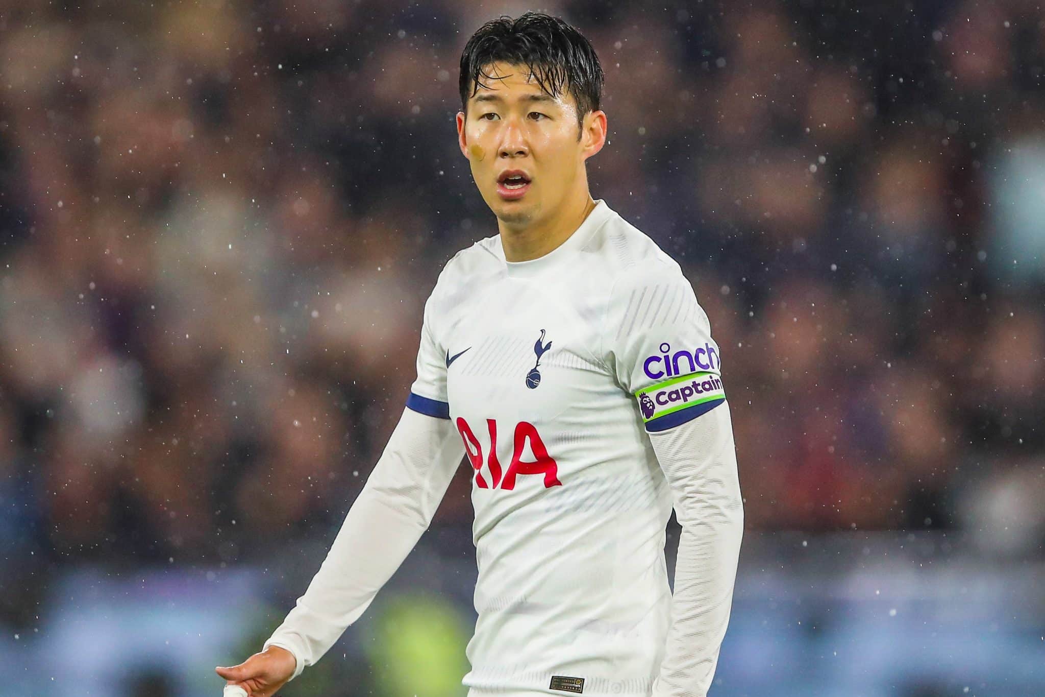 O empate entre West Ham x Tottenham s&oacute; favoreceu um time: o Aston Villa