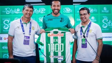 Para ajudar v&iacute;timas no RS, Nen&ecirc; faz rifa de camisa hist&oacute;rica e questiona CBF