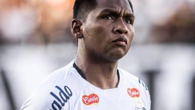 Autor de gol diante do Guarani, Morelos ter&aacute; sequ&ecirc;ncia como titular do Santos