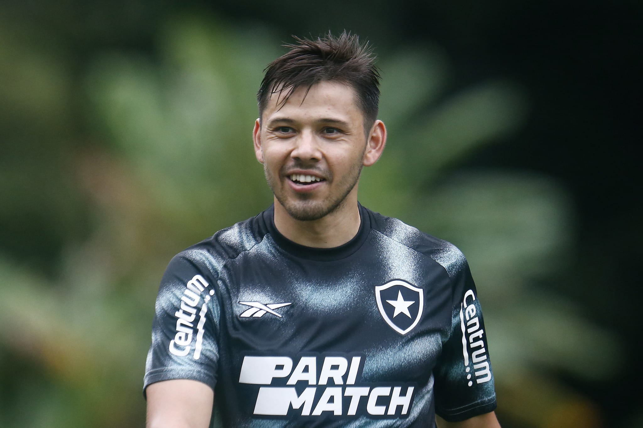 Romero pede passagem no Botafogo e pode for&ccedil;ar mudan&ccedil;a t&aacute;tica no time