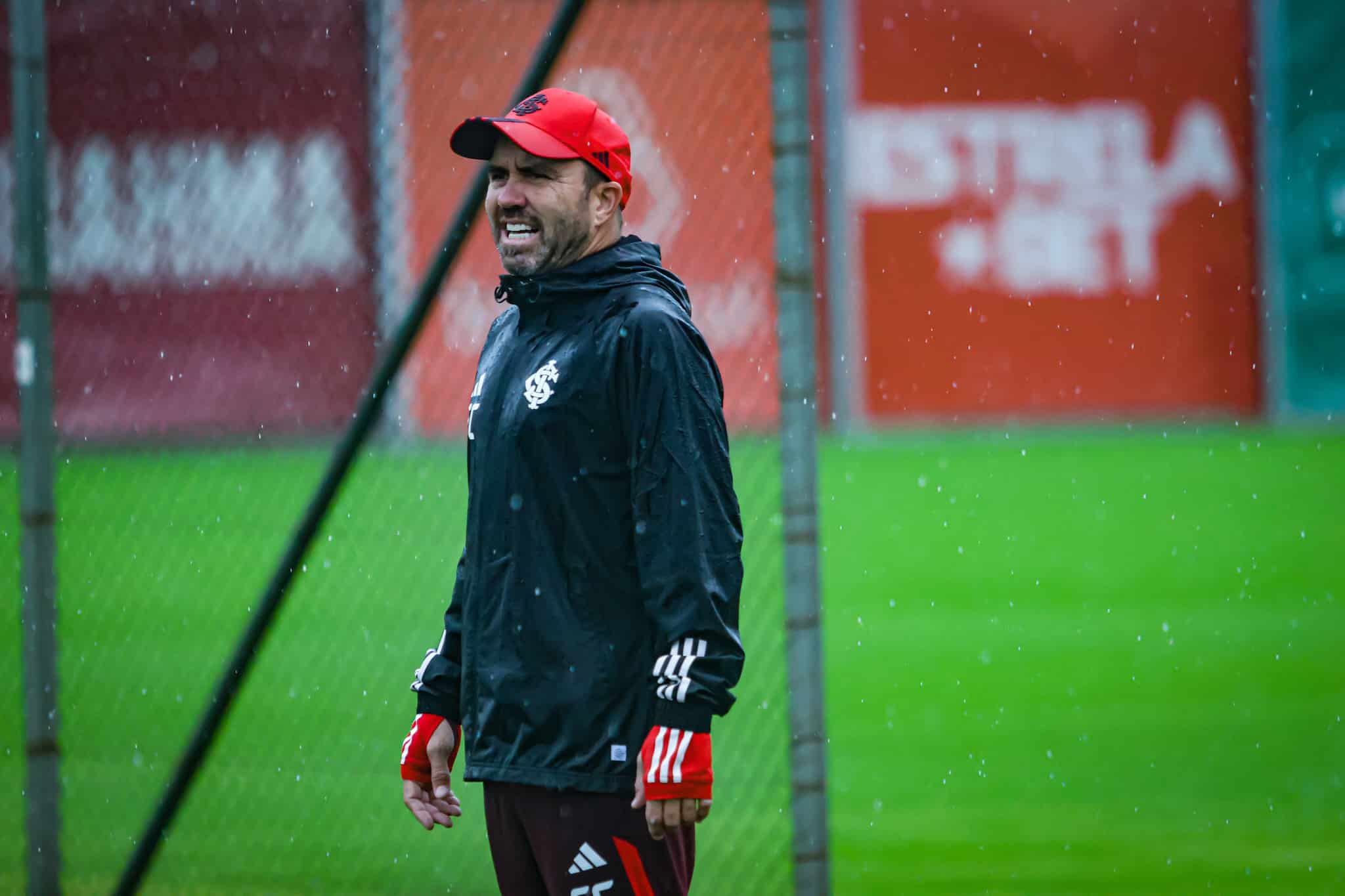 Contrariado pela n&atilde;o paralisa&ccedil;&atilde;o do futebol, Internacional retoma treinamentos