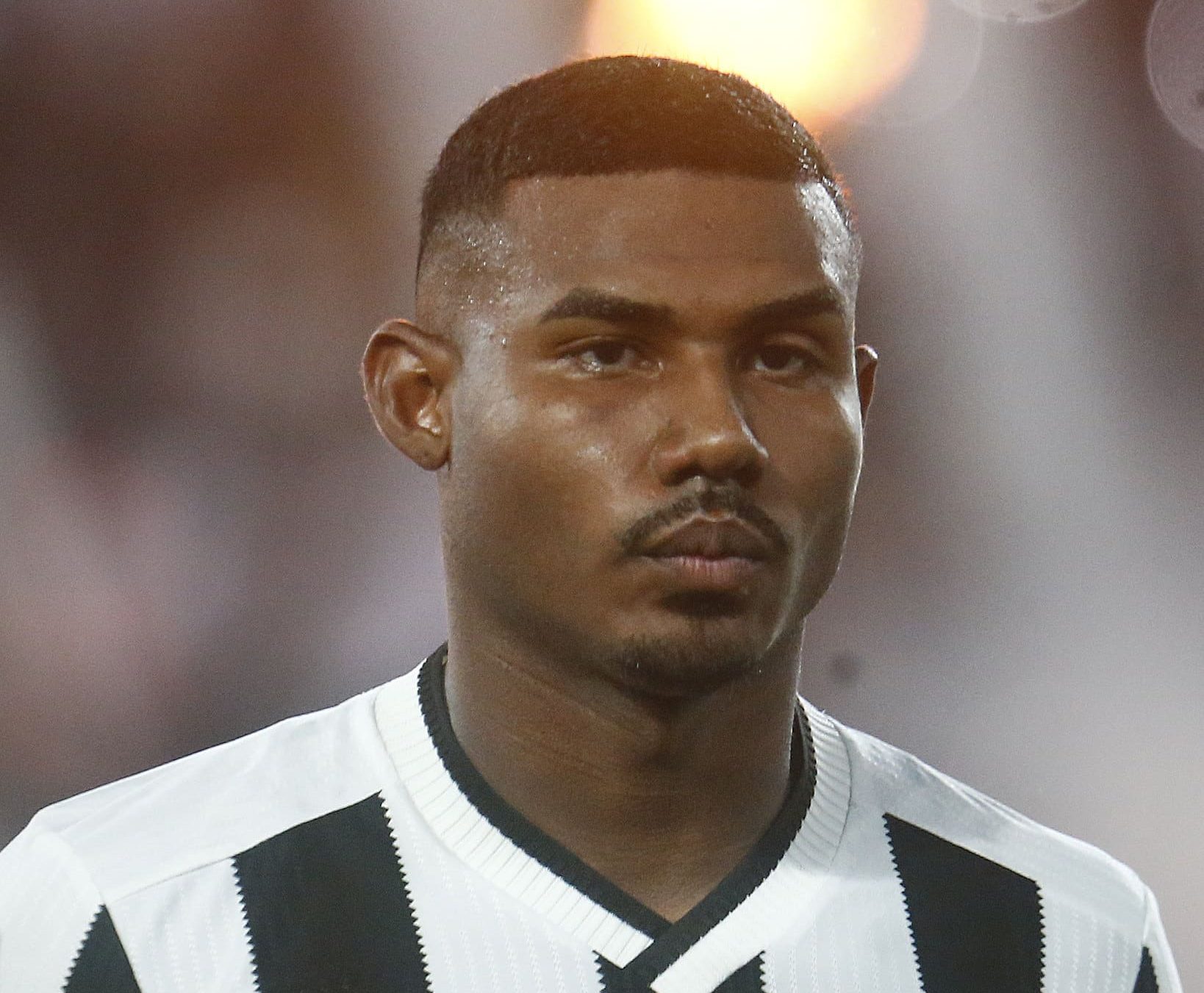 Cuiabano estreia bem pelo Botafogo e Artur Jorge ganha mais uma op&ccedil;&atilde;o na lateral