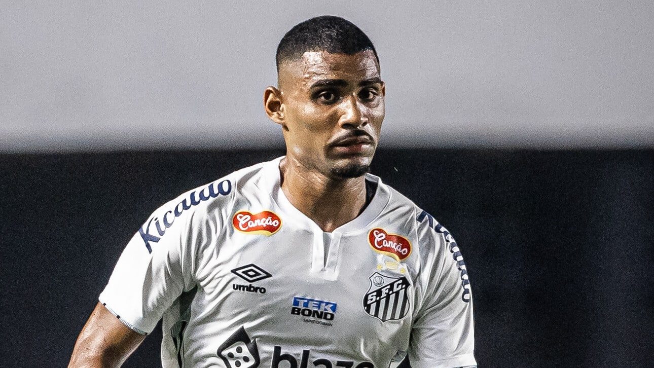 Santos &eacute; o time menos advertido pela arbitragem da S&eacute;rie B