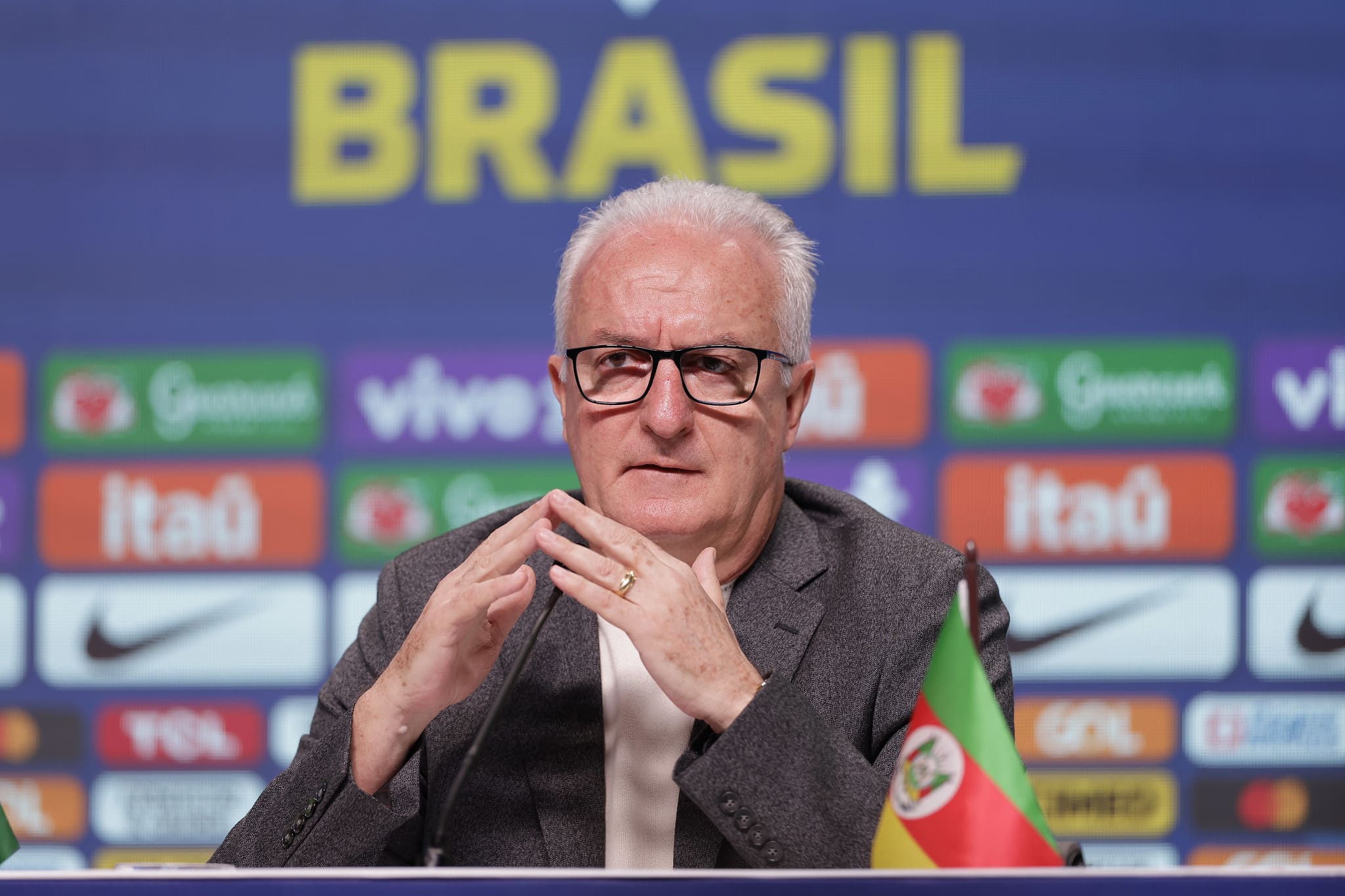 Dorival convoca a Sele&ccedil;&atilde;o com surpresas para a Copa Am&eacute;rica; confira&nbsp;a&nbsp;lista