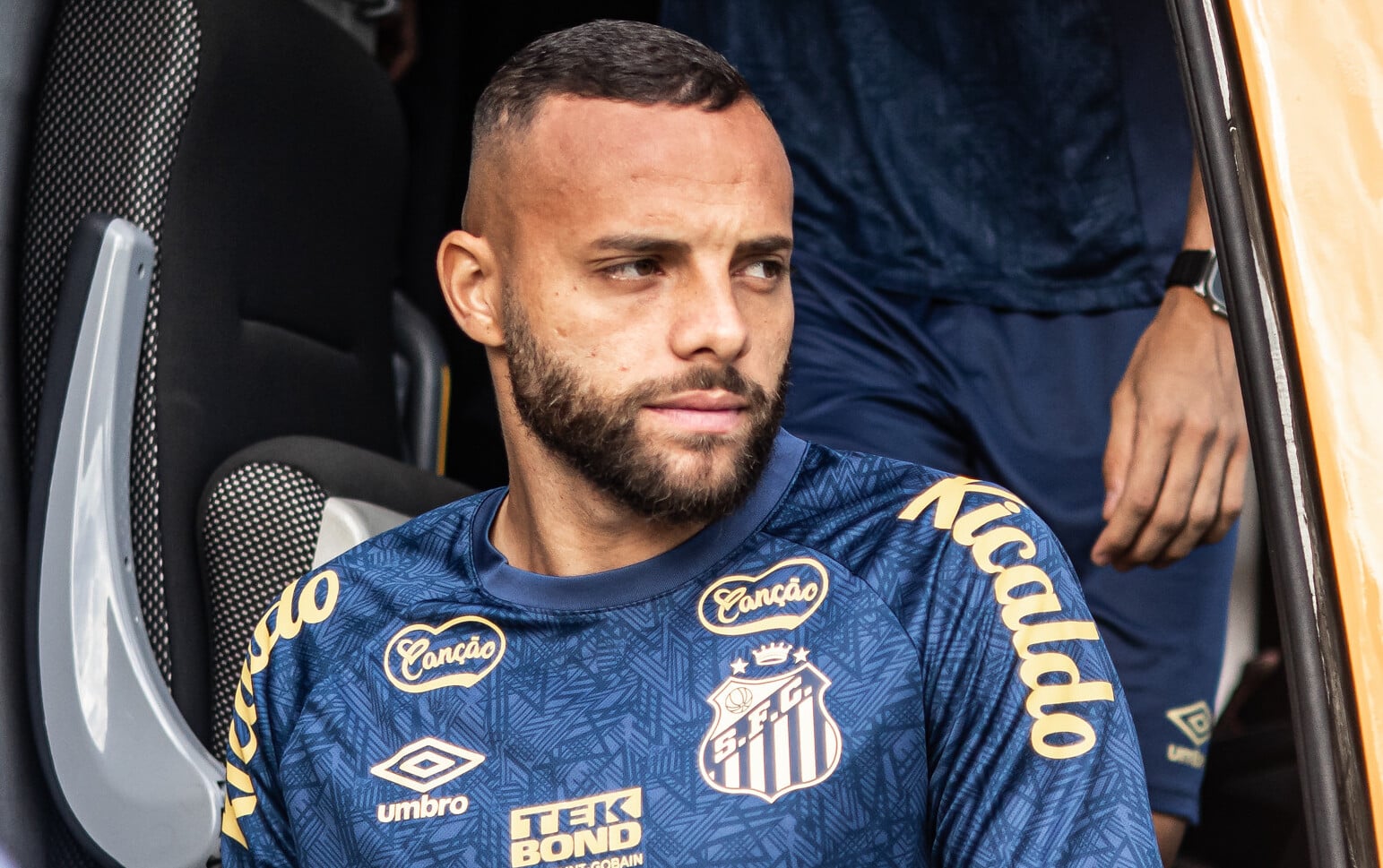 Com les&atilde;o grau 2 diagnosticada, em quais jogos Guilherme desfalcar&aacute; o Santos?