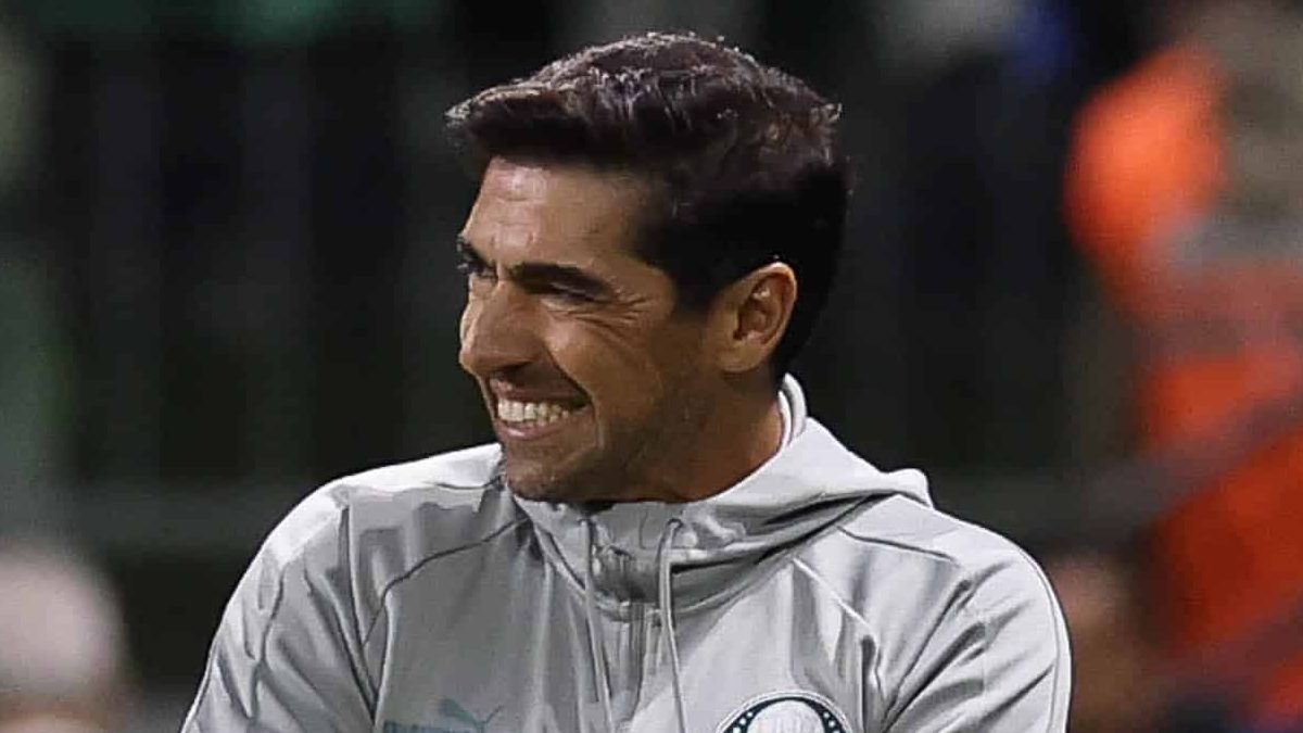 Implicado em processo na Fifa, Abel est&aacute; tranquilo e s&oacute; deve falar ap&oacute;s jogo do Palmeiras