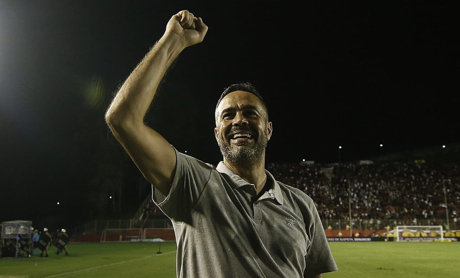 Artur Jorge usa mentalidade para explicar bom momento e classifica&ccedil;&atilde;o do Botafogo